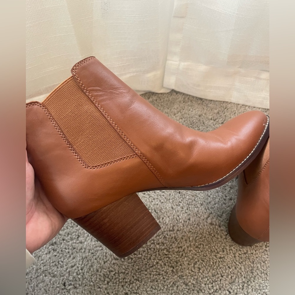 New J Crew "Rory" Leather Camel Brown Booties - 10 - Picture 6 of 8